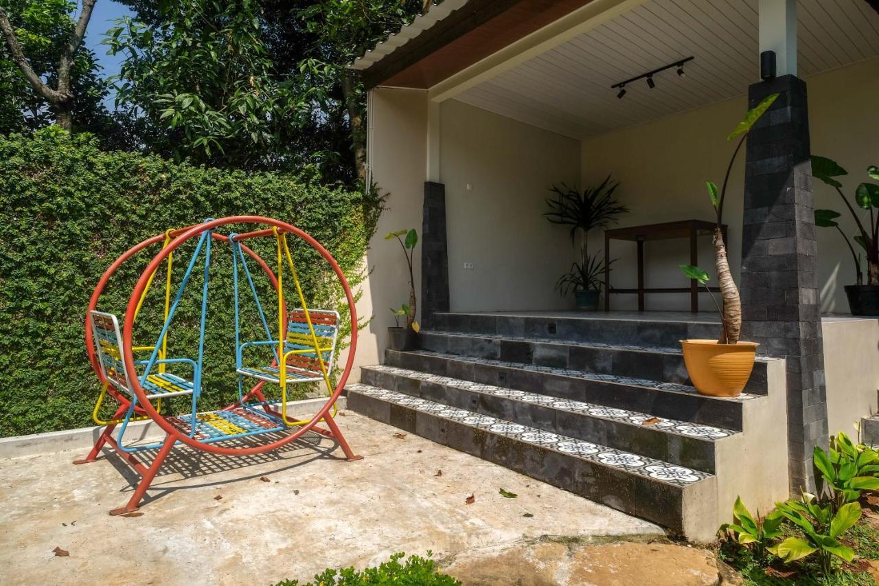 Sareh Villa By The Lavana Semarang Kültér fotó