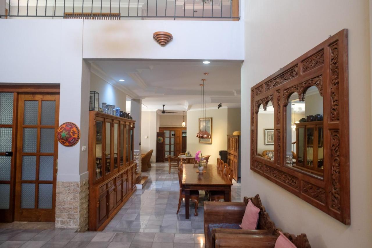 Sareh Villa By The Lavana Semarang Kültér fotó
