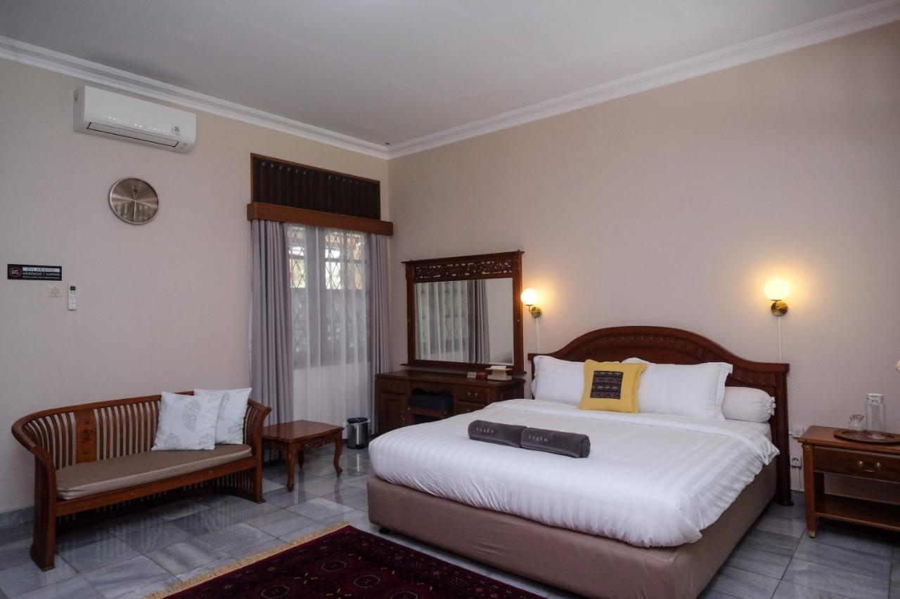 Sareh Villa By The Lavana Semarang Kültér fotó