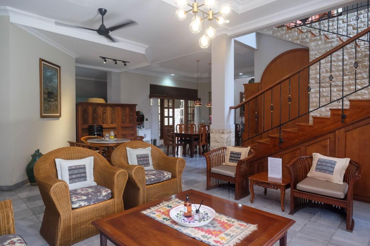 Sareh Villa By The Lavana Semarang Kültér fotó