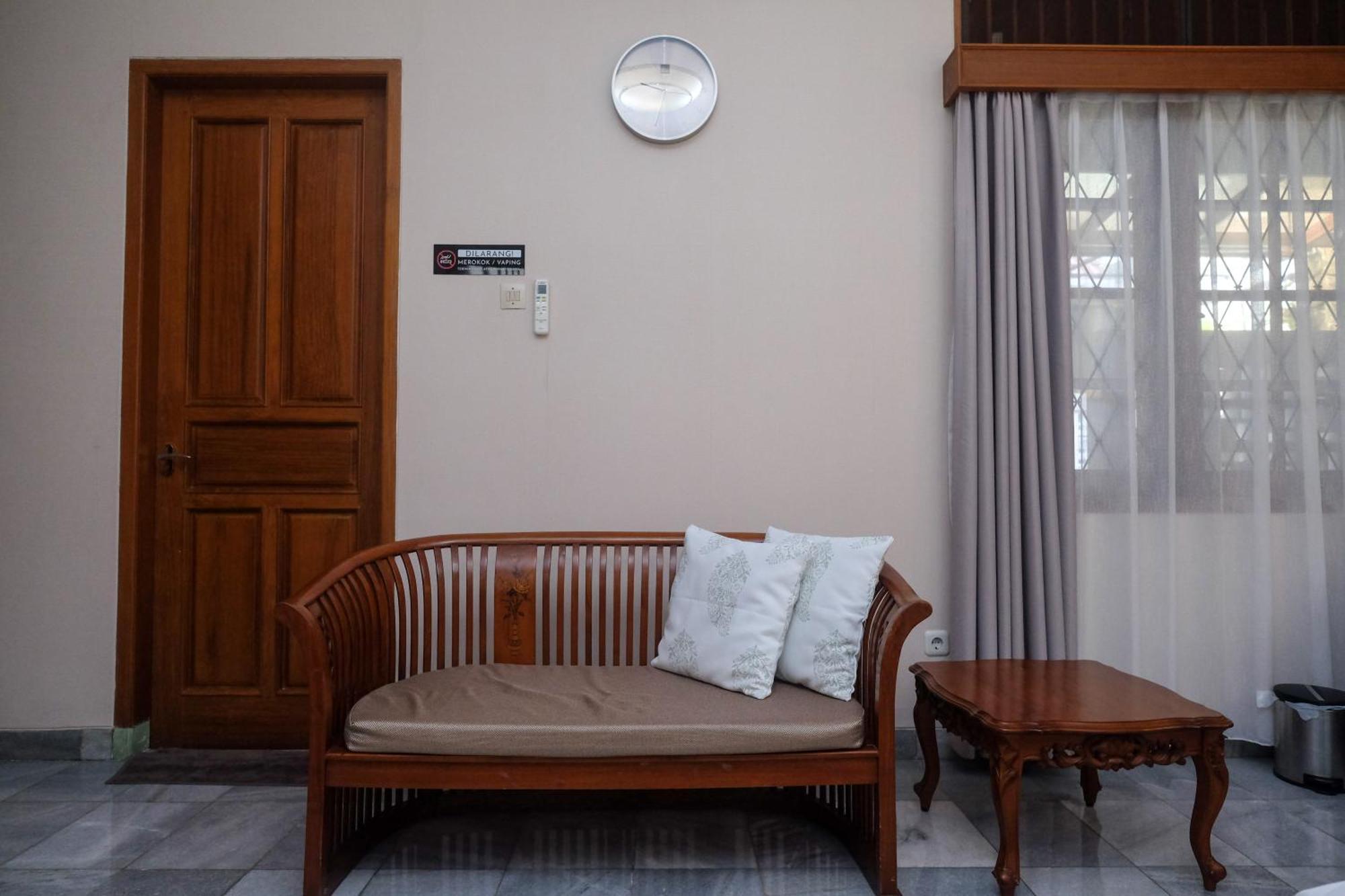 Sareh Villa By The Lavana Semarang Kültér fotó
