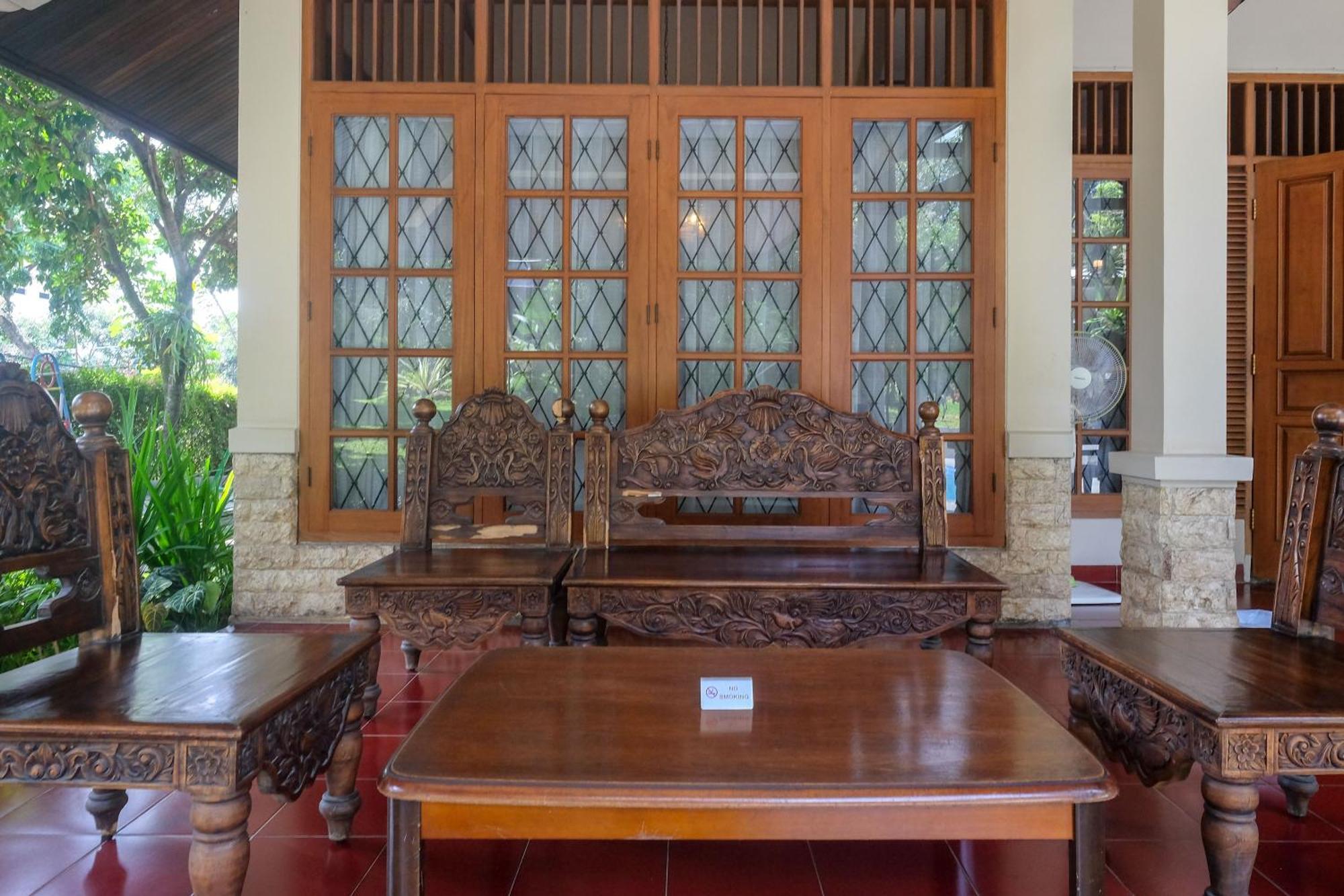 Sareh Villa By The Lavana Semarang Kültér fotó