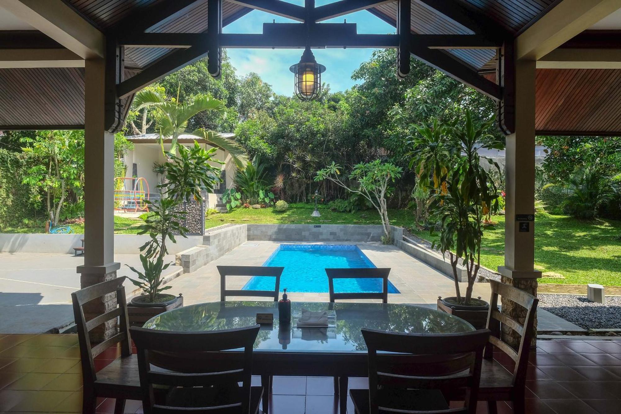 Sareh Villa By The Lavana Semarang Kültér fotó